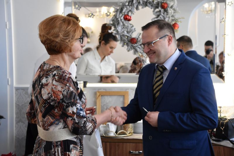 Spotkanie wigilijne Polskiego Związku Niewidomych Okręg Mazowiecki Koło Terenowe w Wołominie, 16.12.2023.