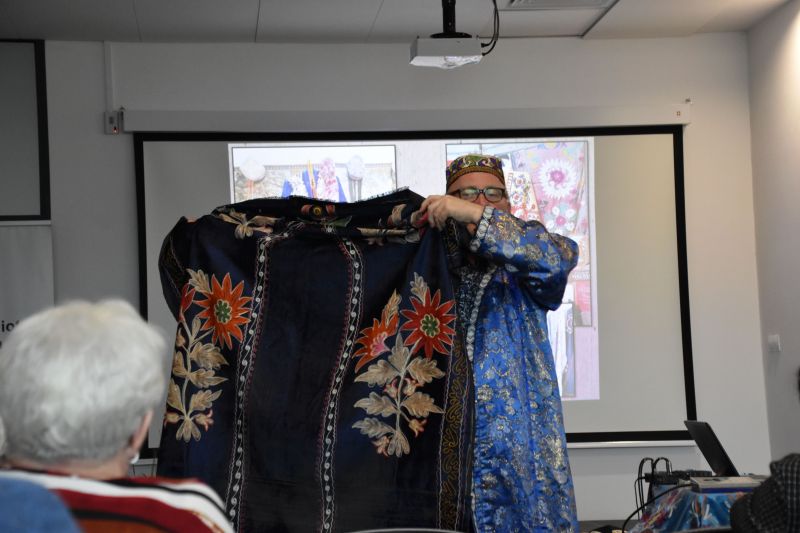 Kultura Republiki Uzbekistanu - prelekcja Igora Strojeckiego w ramach Stowarzyszenia Powiatowy Uniwersytet Otwarty.