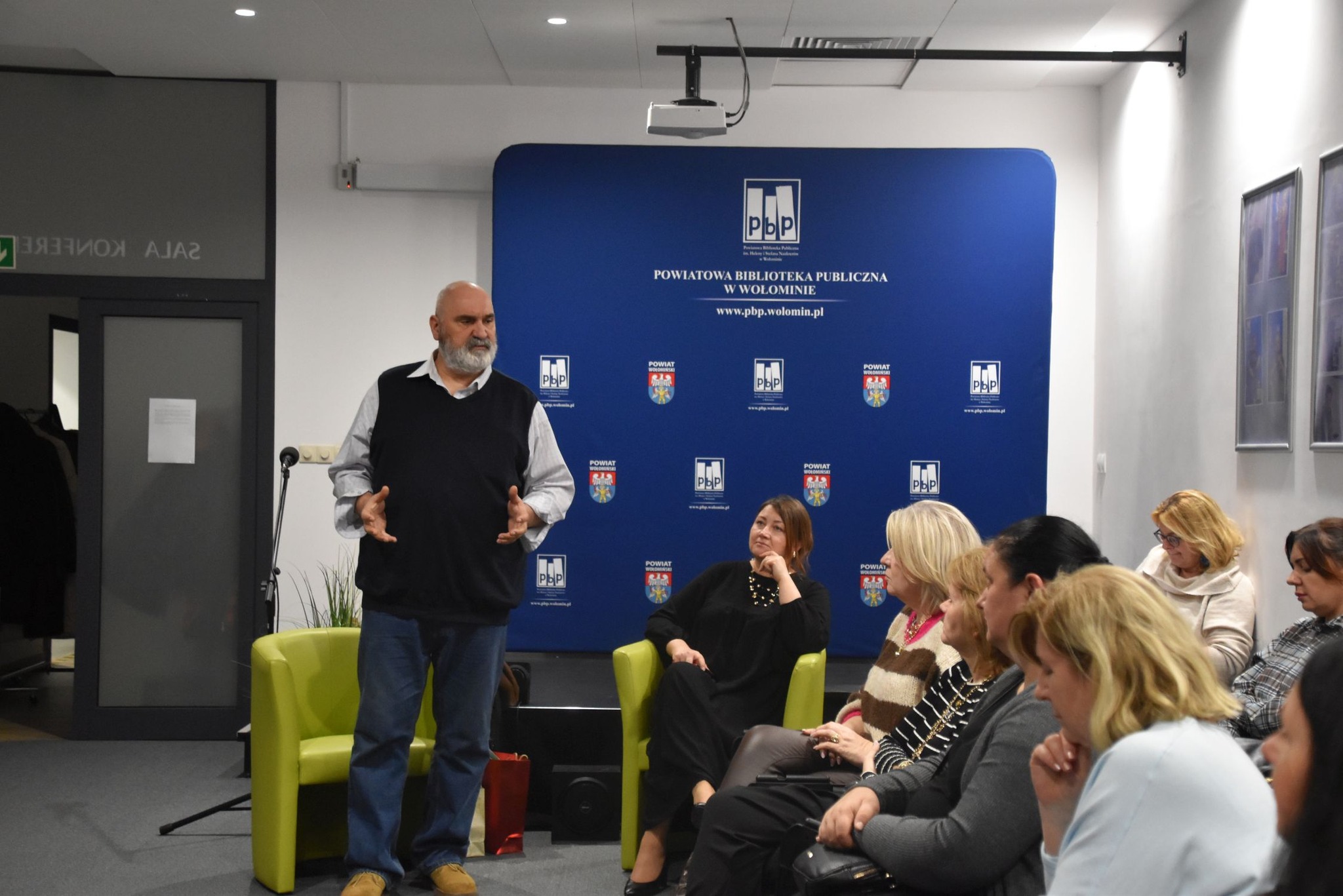 15 grudnia 2025 odbyło się spotkanie zorganizowane przez Powiatowe Centrum Pomocy Rodzinie w Wołominie